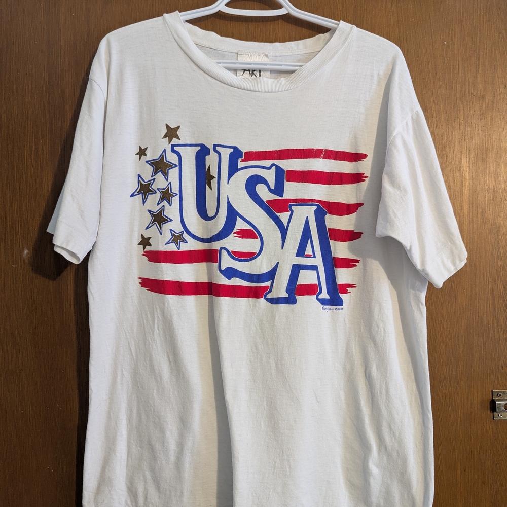 USA Graphic T-Shirt in White and Blue - Picture 8 of 9
